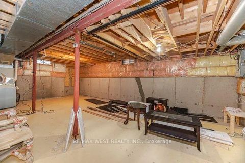 Photo 44 at 86 Dina Road, Maple, Vaughan