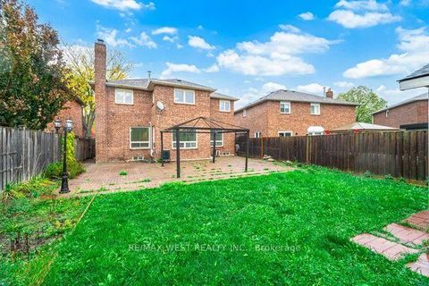 Photo 48 at 86 Dina Road, Maple, Vaughan