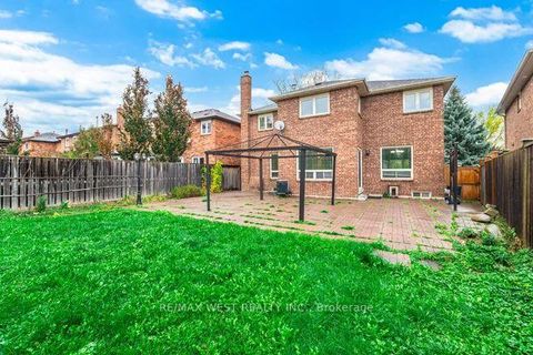 Photo 49 at 86 Dina Road, Maple, Vaughan