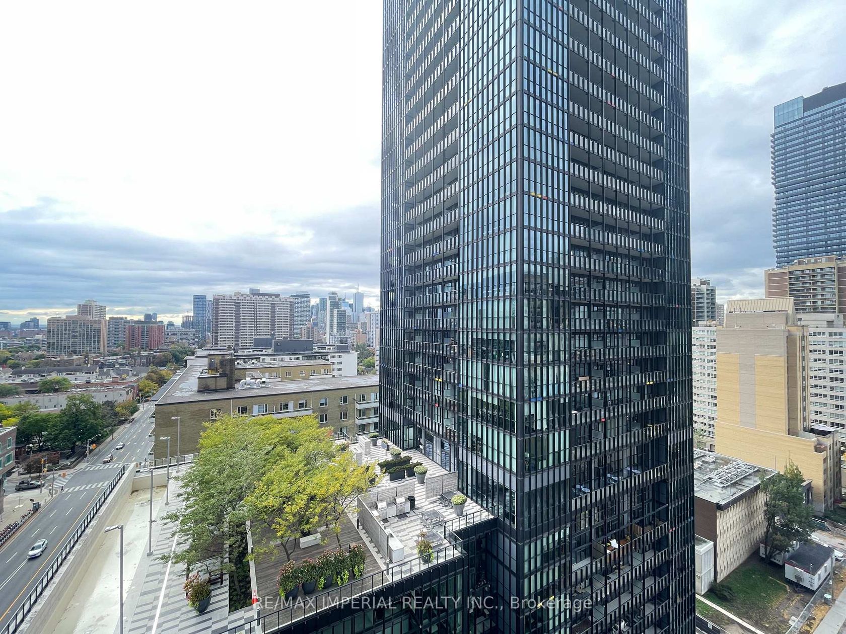 Photo 14 at 1602 - 110 Charles Street E, Yonge Corridor, Toronto Photo 14 at 1602 - 110 Charles Street E, Yonge Corridor, Toronto