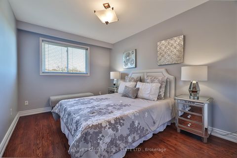 Photo 21 at 6 Lucifer Drive, Pleasant View, Toronto