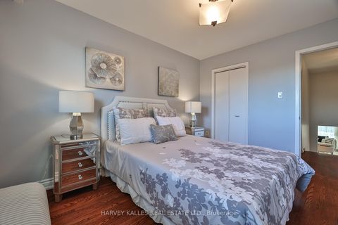 Photo 23 at 6 Lucifer Drive, Pleasant View, Toronto