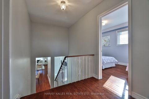 Photo 26 at 6 Lucifer Drive, Pleasant View, Toronto