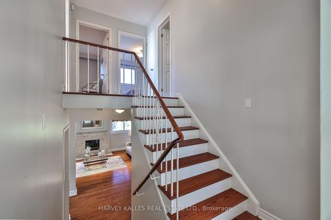 Photo 28 at 6 Lucifer Drive, Pleasant View, Toronto