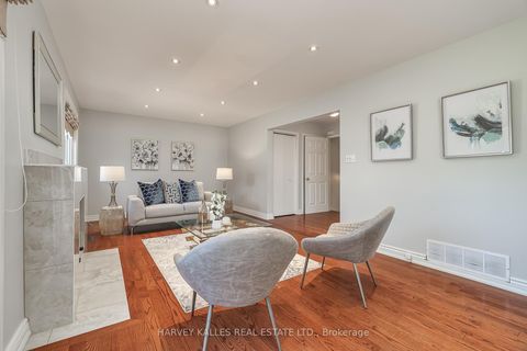 Photo 32 at 6 Lucifer Drive, Pleasant View, Toronto