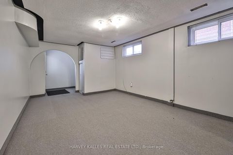 Photo 39 at 6 Lucifer Drive, Pleasant View, Toronto