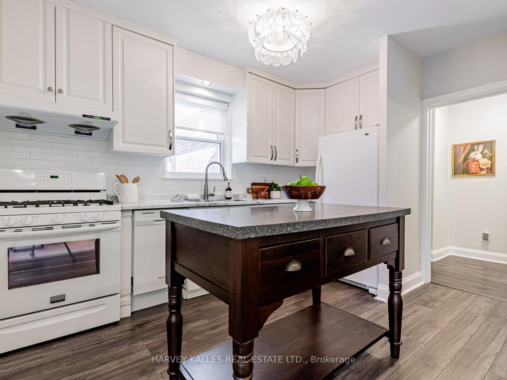 Photo 11 at 1A Thirty-Seventh Street, Long Branch, Toronto Photo 11 at 1A Thirty-Seventh Street, Long Branch, Toronto