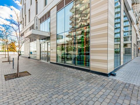 Photo 1 at 813 - 118 Merchants'wharf, Waterfront Communities C8, Toronto