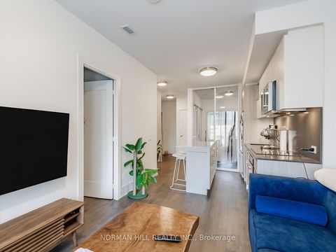 Photo 13 at 813 - 118 Merchants'wharf, Waterfront Communities C8, Toronto