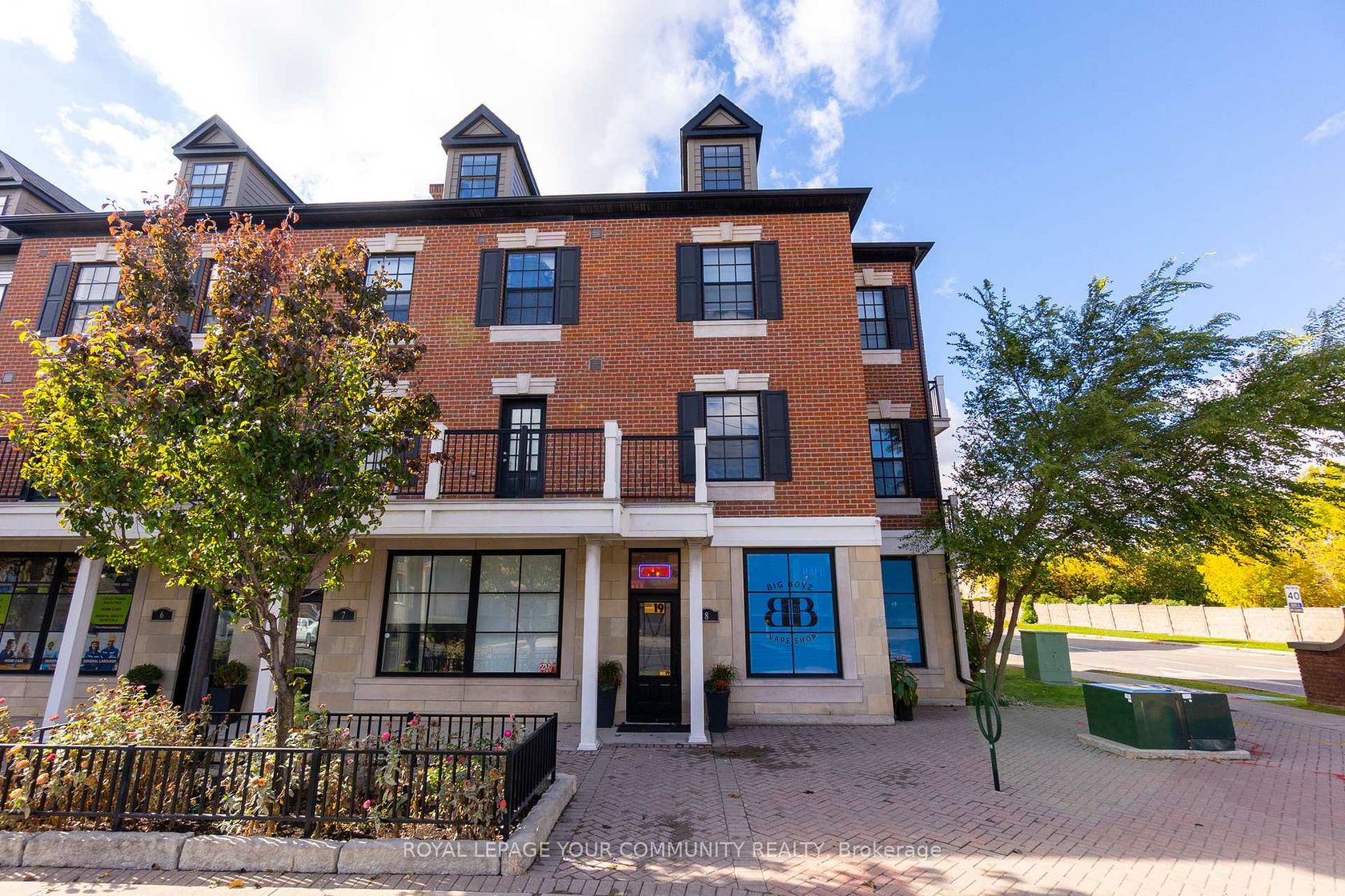 8 - 10060 Keele Street, Maple, Vaughan photo number 2