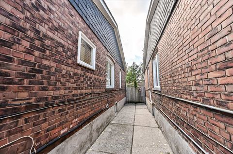 Photo 23 at 1138 Woodbine Avenue, East York, Toronto