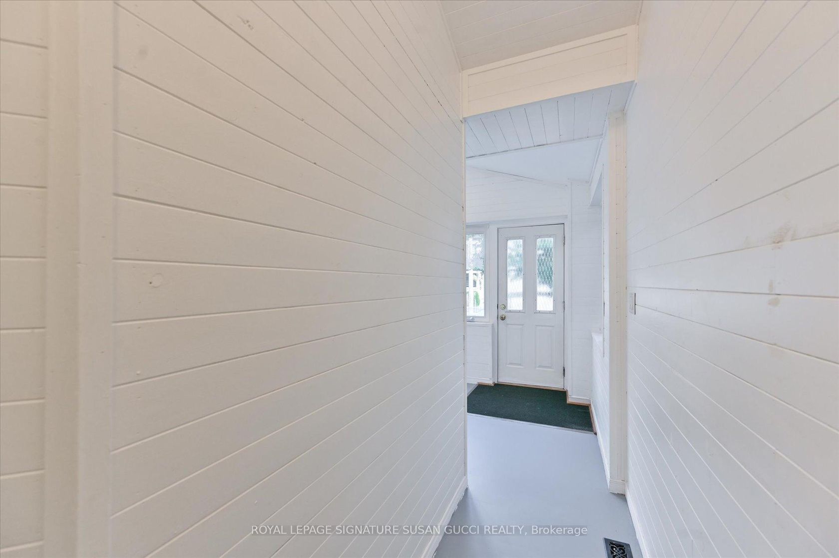 Photo 5 at 1138 Woodbine Avenue, East York, Toronto Photo 5 at 1138 Woodbine Avenue, East York, Toronto