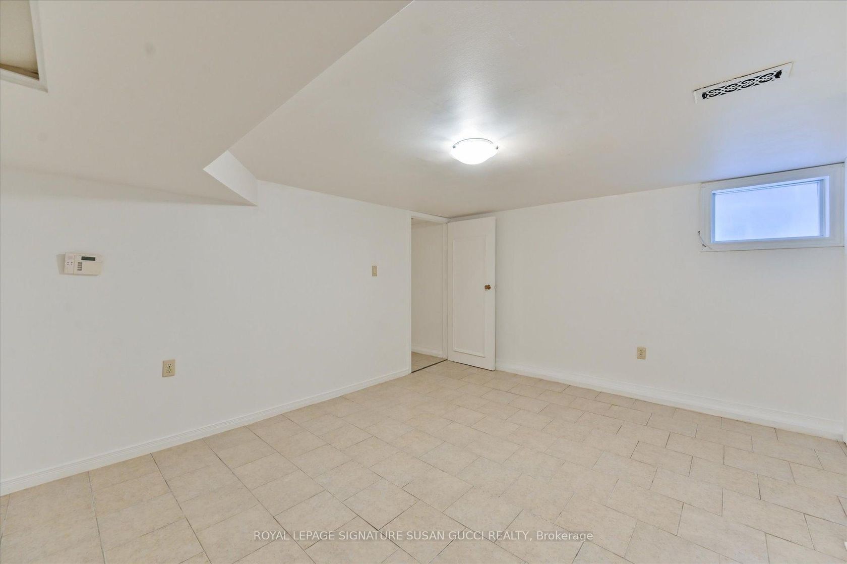 Photo 21 at 1138 Woodbine Avenue, East York, Toronto Photo 21 at 1138 Woodbine Avenue, East York, Toronto