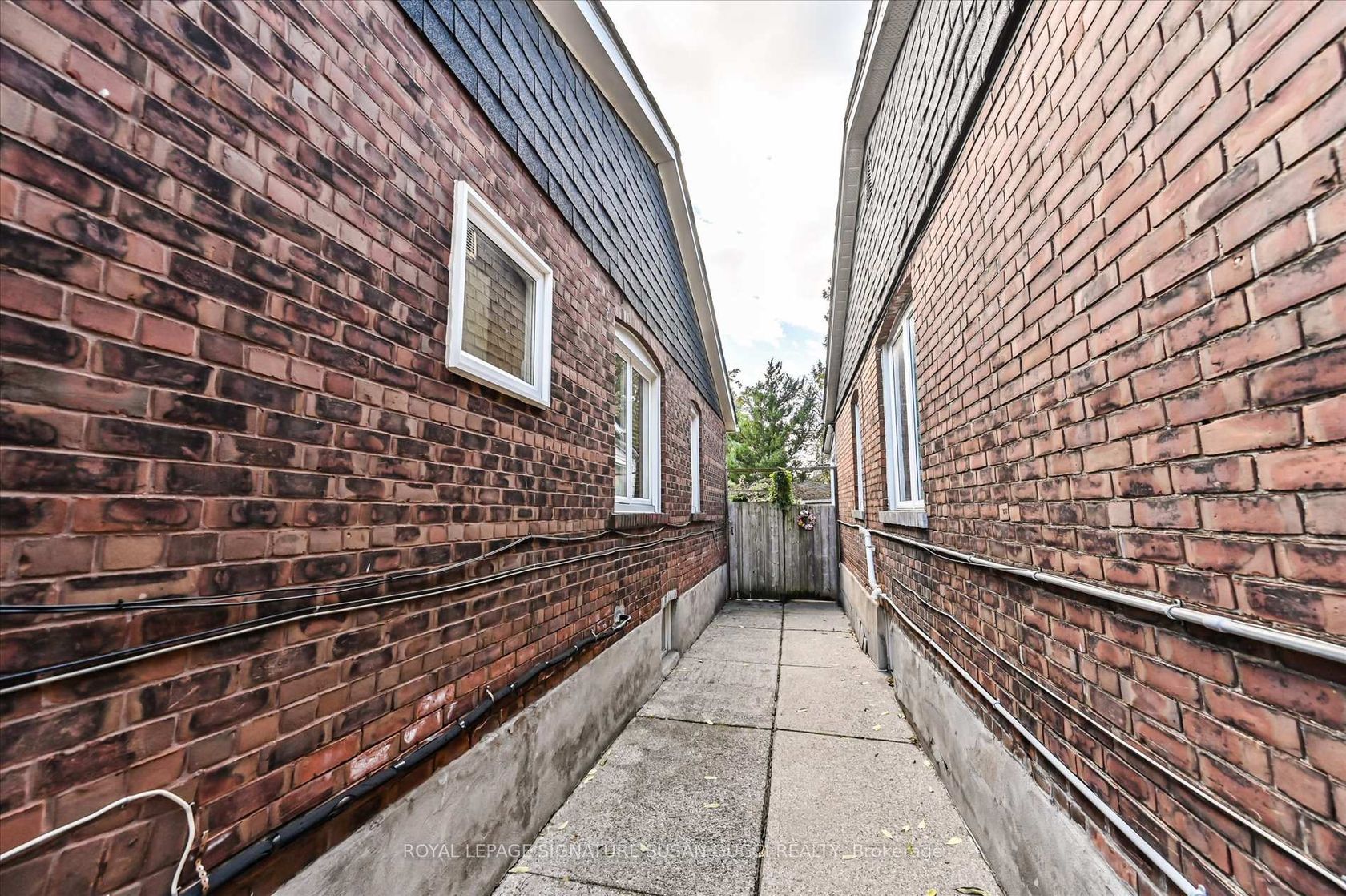 Photo 23 at 1138 Woodbine Avenue, East York, Toronto Photo 23 at 1138 Woodbine Avenue, East York, Toronto