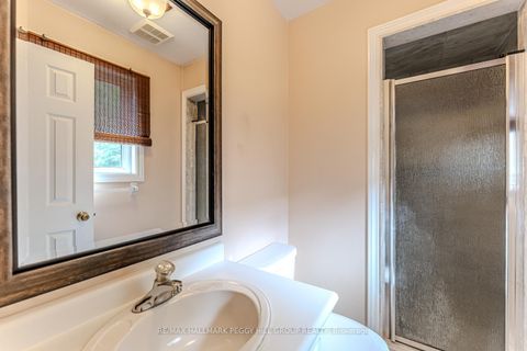 Photo 5 at 10 Stephanie Lane, Painswick South, Barrie