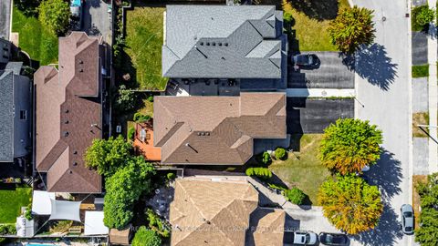 Photo 14 at 10 Stephanie Lane, Painswick South, Barrie
