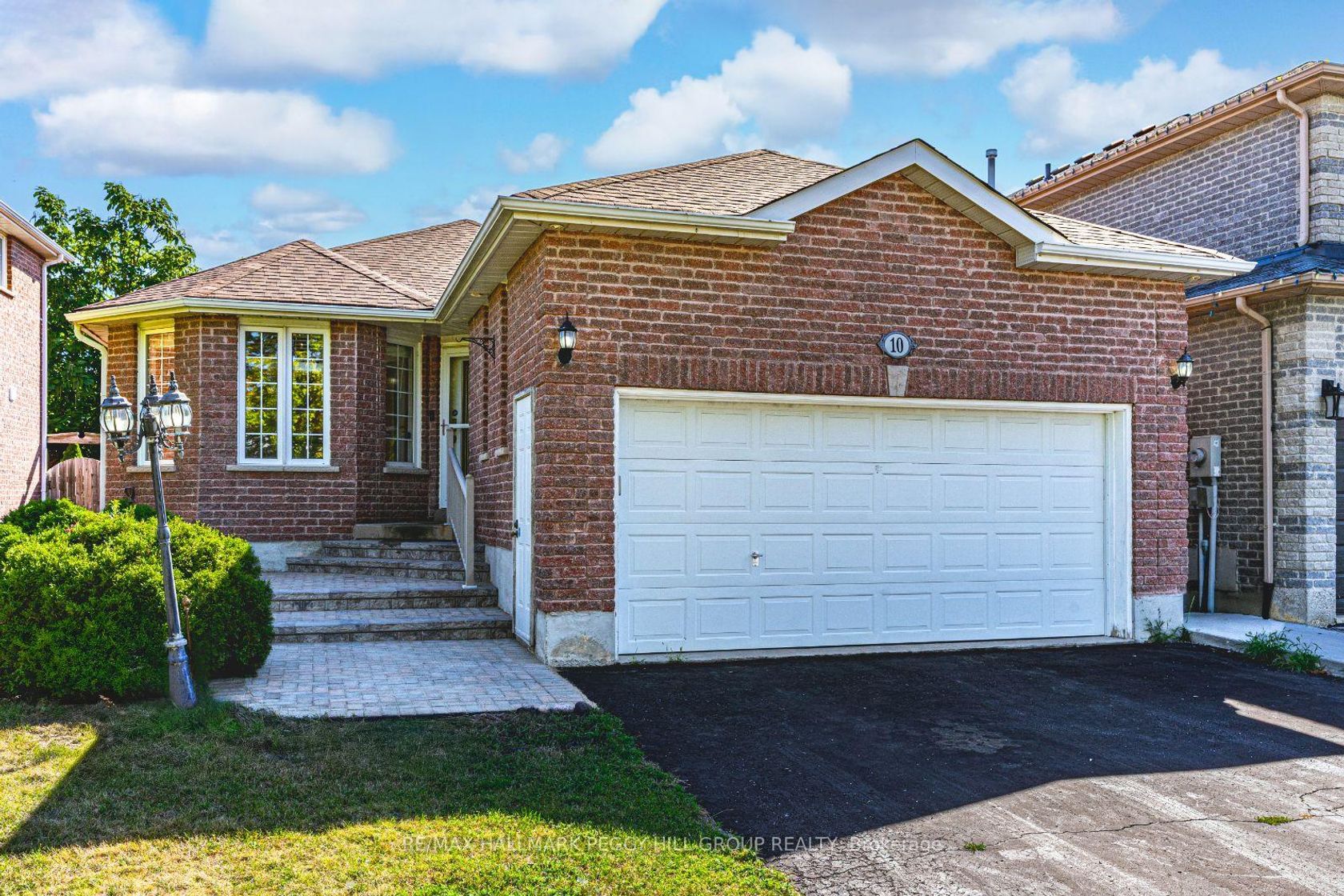 10 Stephanie Lane, Painswick South, Barrie photo number 2 10 Stephanie Lane, Painswick South, Barrie photo number 2