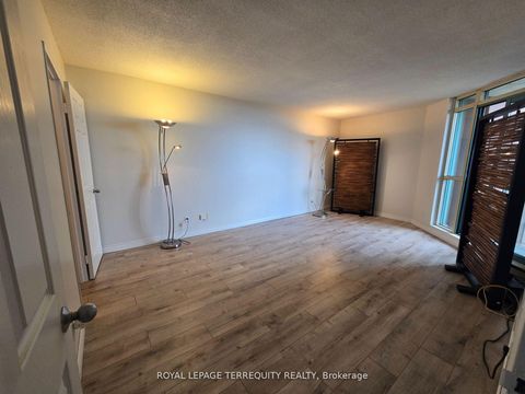 Photo 10 at 1209 - 61 Markbrook Lane, Jamestown, Toronto