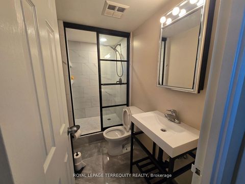 Photo 12 at 1209 - 61 Markbrook Lane, Jamestown, Toronto