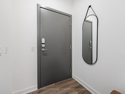 Photo 2 at 524 - 9 Tecumseth Street, Niagara, Toronto