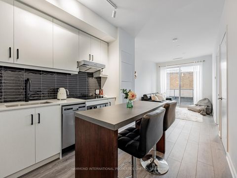 Photo 4 at 524 - 9 Tecumseth Street, Niagara, Toronto