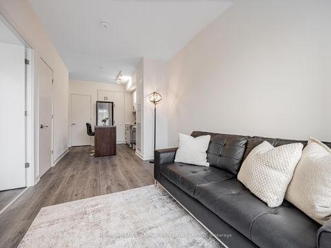 Photo 14 at 524 - 9 Tecumseth Street, Niagara, Toronto