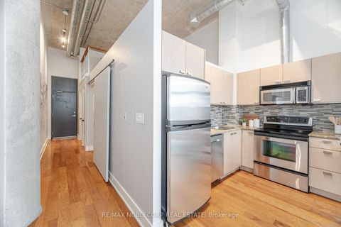 Photo 14 at 228 - 637 Lake Shore Boulevard, Niagara, Toronto