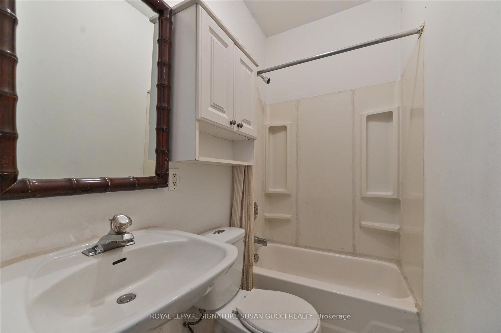 Photo 15 at 9 Everett Crescent, Lumsden, Toronto Photo 15 at 9 Everett Crescent, Lumsden, Toronto