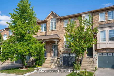 Photo 0 at 32 - 19 Foxchase Avenue, East Woodbridge, Vaughan