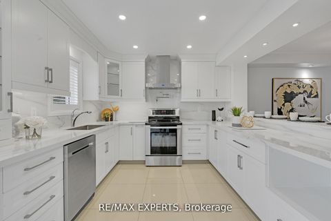 Photo 6 at 32 - 19 Foxchase Avenue, East Woodbridge, Vaughan