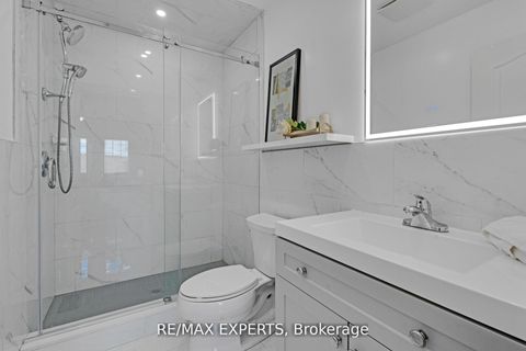 Photo 11 at 32 - 19 Foxchase Avenue, East Woodbridge, Vaughan