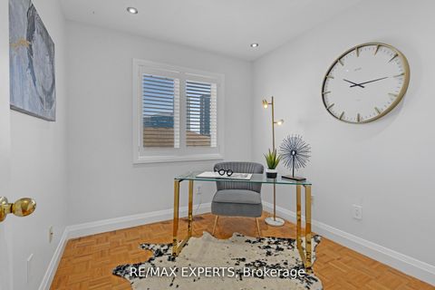 Photo 13 at 32 - 19 Foxchase Avenue, East Woodbridge, Vaughan