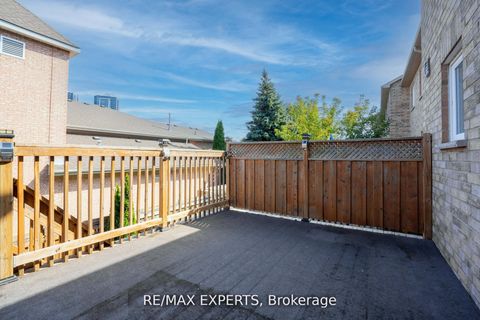 Photo 19 at 32 - 19 Foxchase Avenue, East Woodbridge, Vaughan