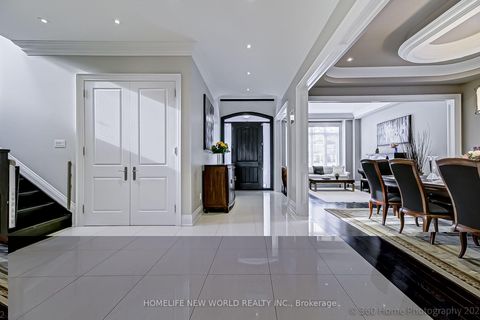 Photo 2 at 29 Threadneedle Crescent, Hillcrest Village, Toronto