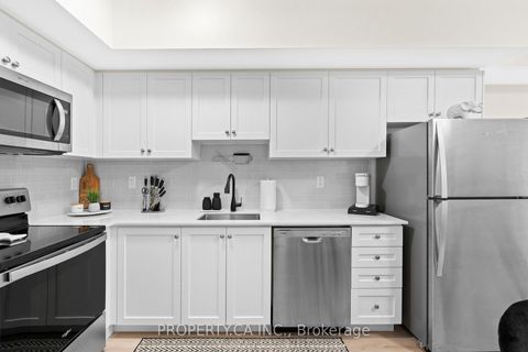 Photo 6 at 2207 - 58 Elizabeth Street S, Mill Pond, Richmond Hill