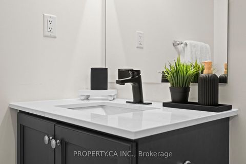 Photo 14 at 2207 - 58 Elizabeth Street S, Mill Pond, Richmond Hill