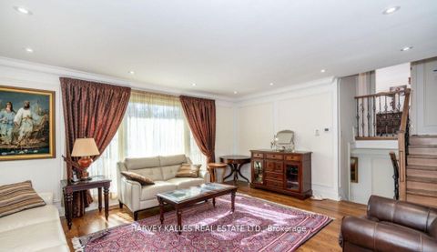 Photo 9 at 140 Wedgewood Drive, Newtonbrook East, Toronto