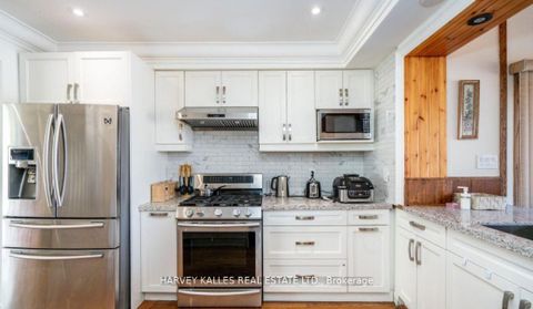 Photo 21 at 140 Wedgewood Drive, Newtonbrook East, Toronto