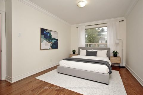 Photo 24 at 140 Wedgewood Drive, Newtonbrook East, Toronto