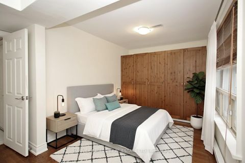 Photo 30 at 140 Wedgewood Drive, Newtonbrook East, Toronto