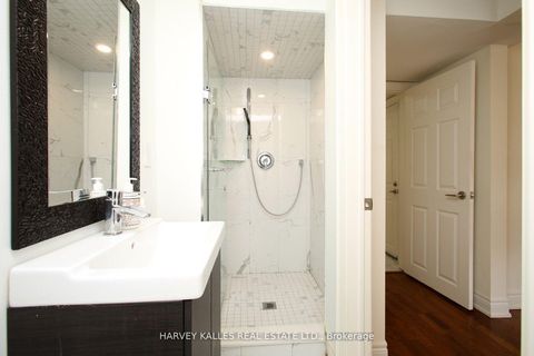 Photo 31 at 140 Wedgewood Drive, Newtonbrook East, Toronto