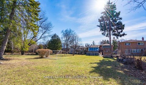 Photo 38 at 140 Wedgewood Drive, Newtonbrook East, Toronto