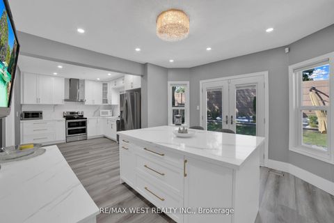 Photo 2 at 339 Parklane Road, CP College Park, Oakville