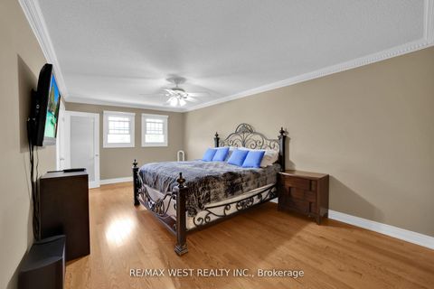 Photo 11 at 339 Parklane Road, CP College Park, Oakville