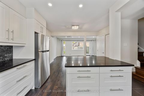 Photo 10 at 118 - 69 Godstone Road, Don Valley Village, Toronto