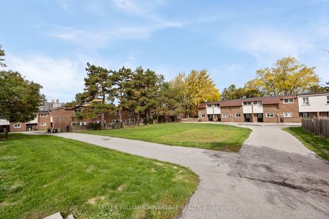 Photo 42 at 118 - 69 Godstone Road, Don Valley Village, Toronto