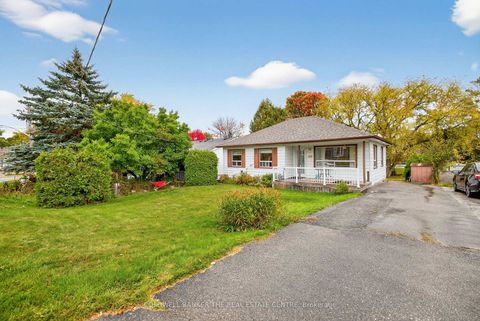 Photo 0 at 275 Maple Street, College Manor, Newmarket