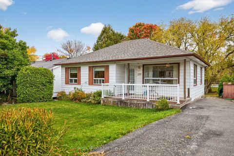 Photo 1 at 275 Maple Street, College Manor, Newmarket
