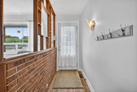 Photo 2 at 275 Maple Street, College Manor, Newmarket
