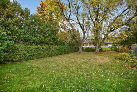 Photo 22 at 275 Maple Street, College Manor, Newmarket